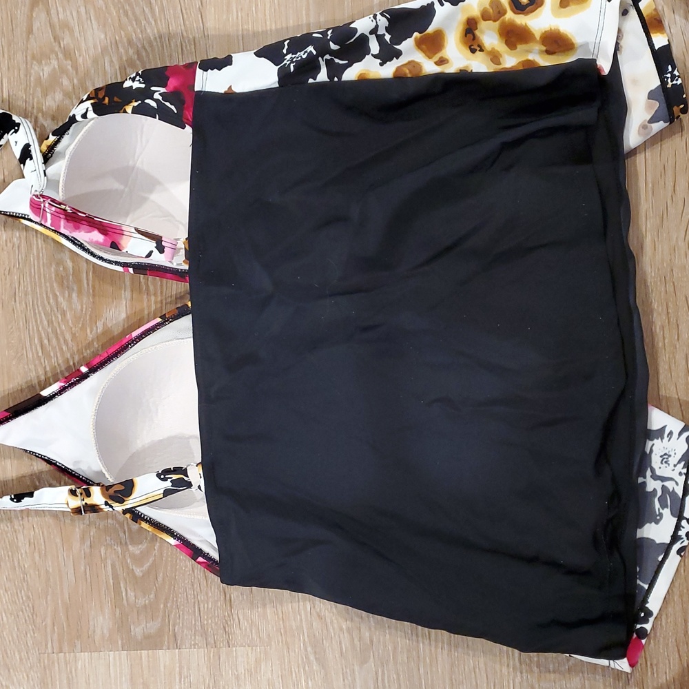 Tropical Escape Tankini - Picture 4 of 4